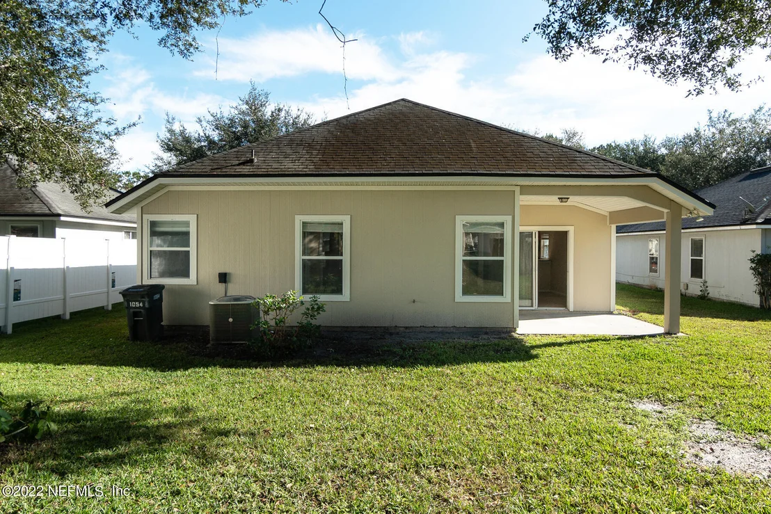 Photo of 1054 MOOSEHEAD Drive
