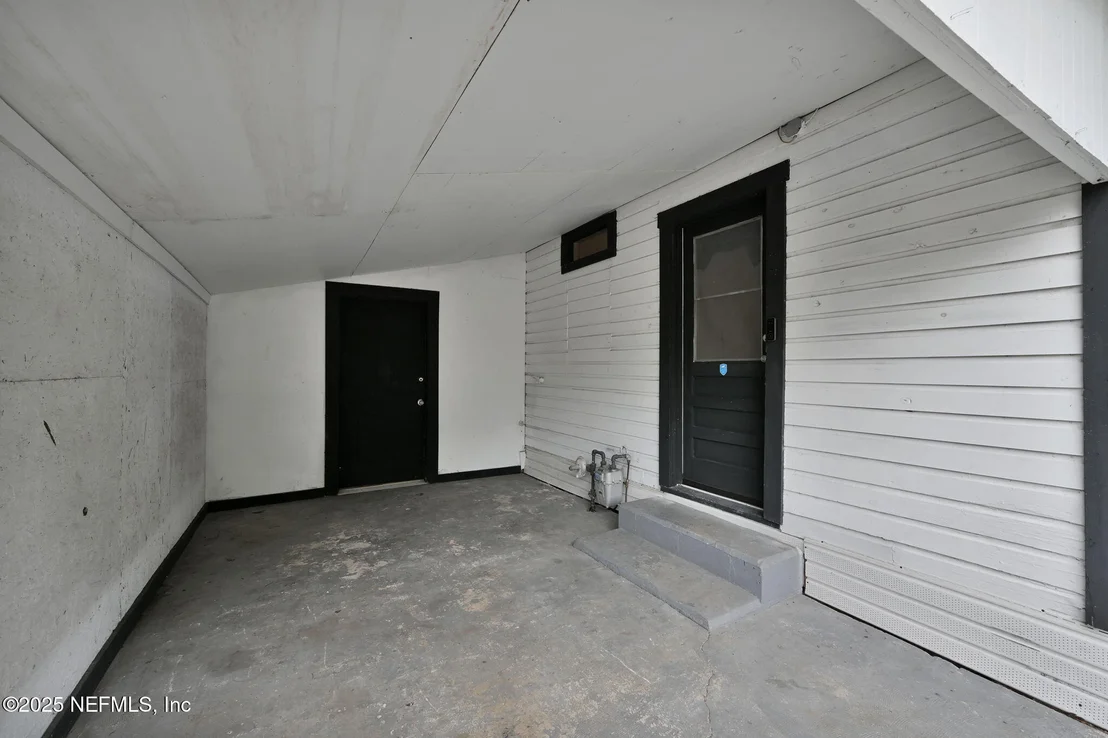 Photo of 430 CENTER Street
