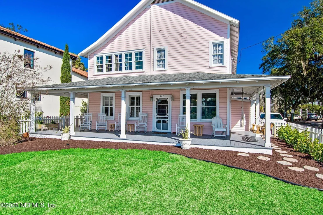 Photo of 340 CHARLOTTE Street