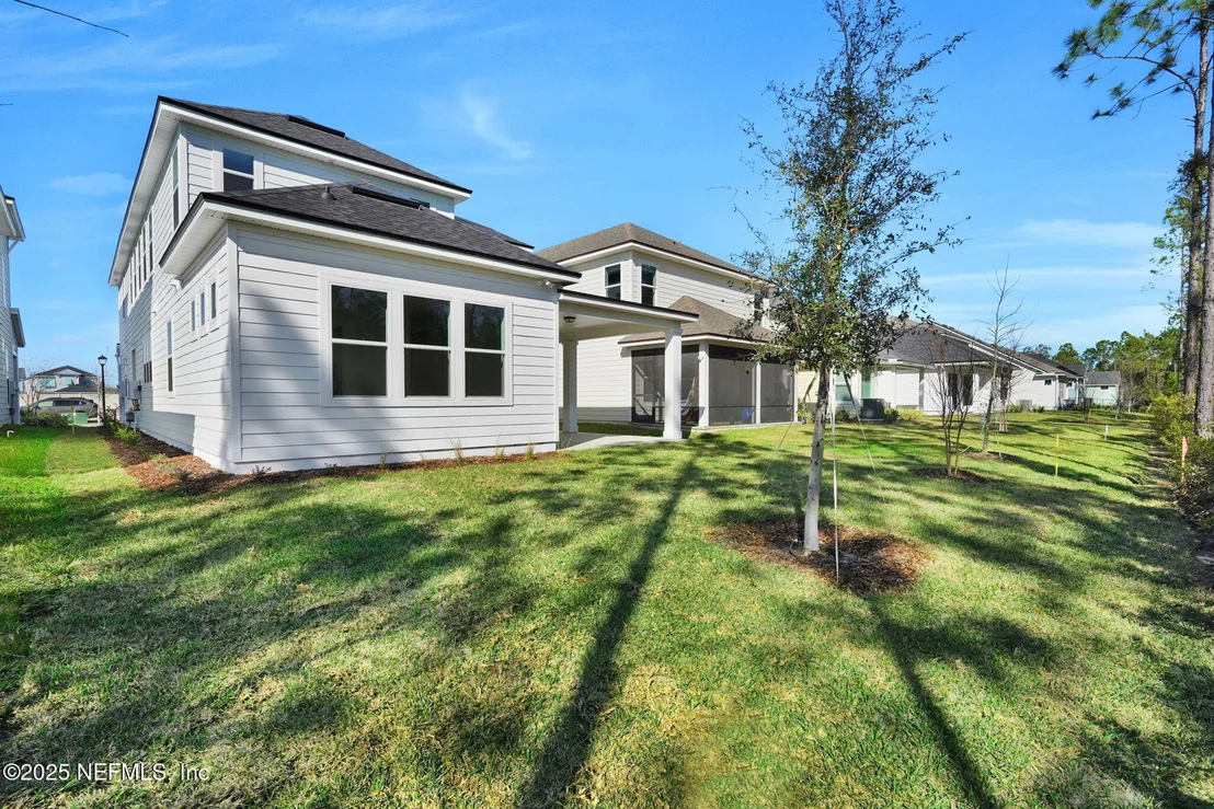 Photo of 299 REFLECTIONS Avenue