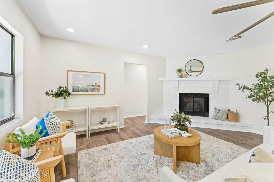 Photo of 111 SWALLOW Road