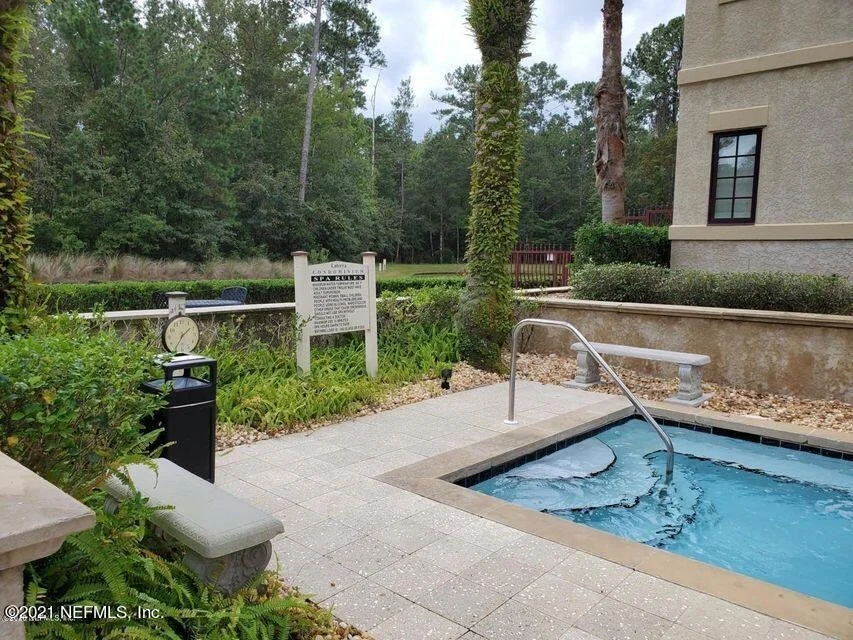 Photo of Unit 302 at 945 REGISTRY Boulevard