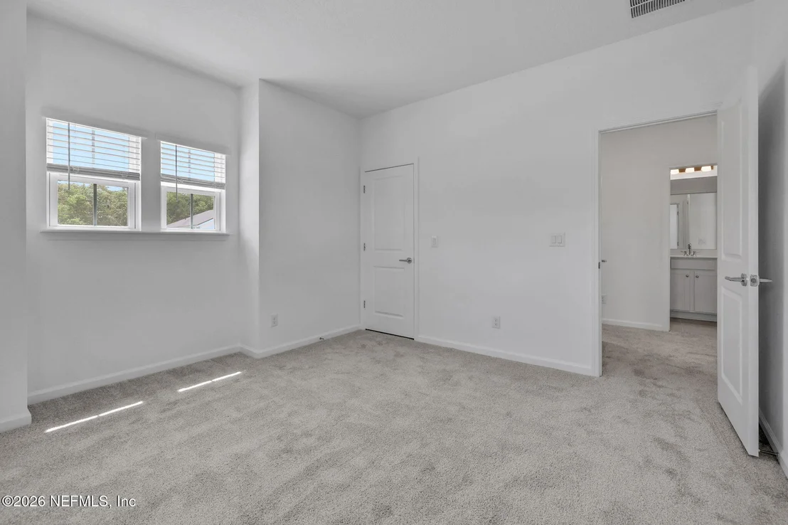 Photo of 565 FARMFIELD Drive