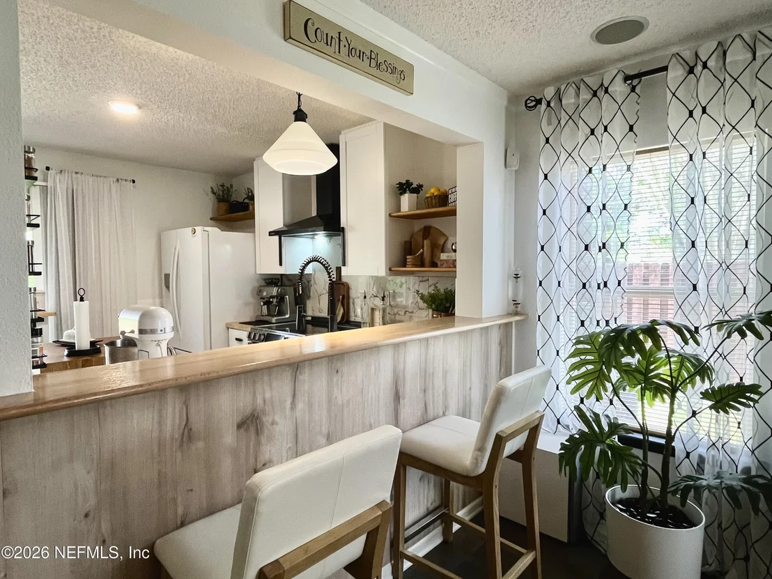 Photo of 1004 ENON Court