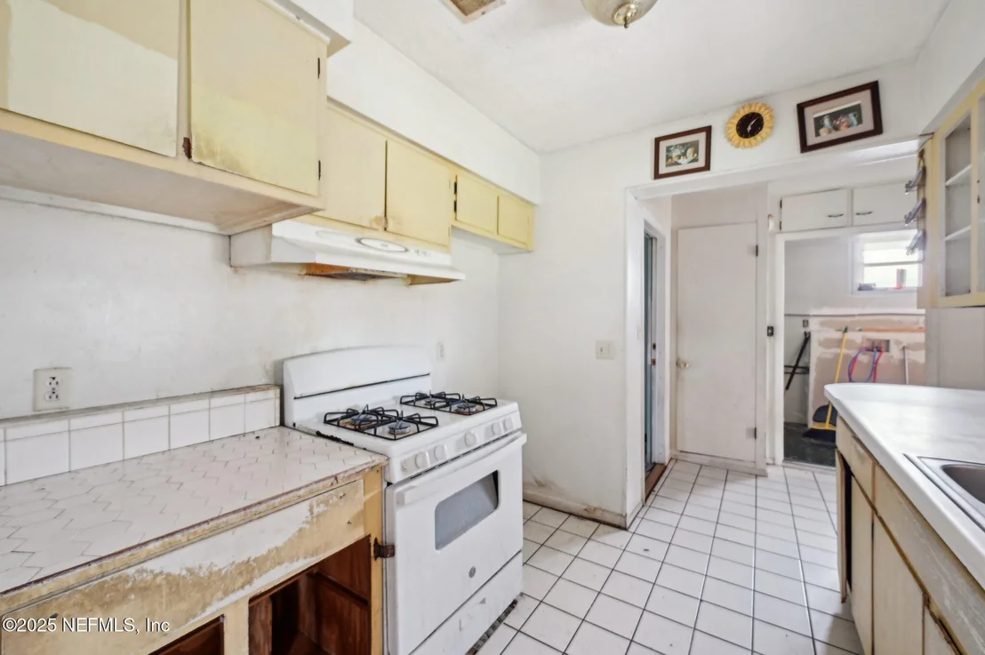 Photo of 4429 VANCOUVER Drive