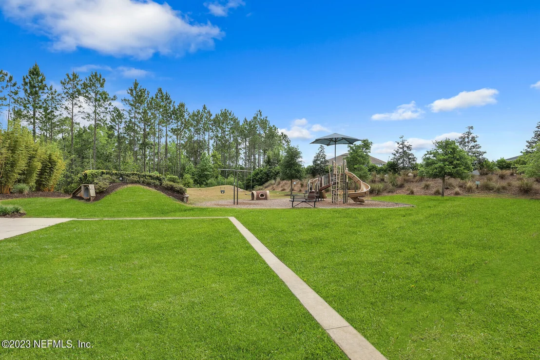 Photo of 557 PINE HAVEN Drive