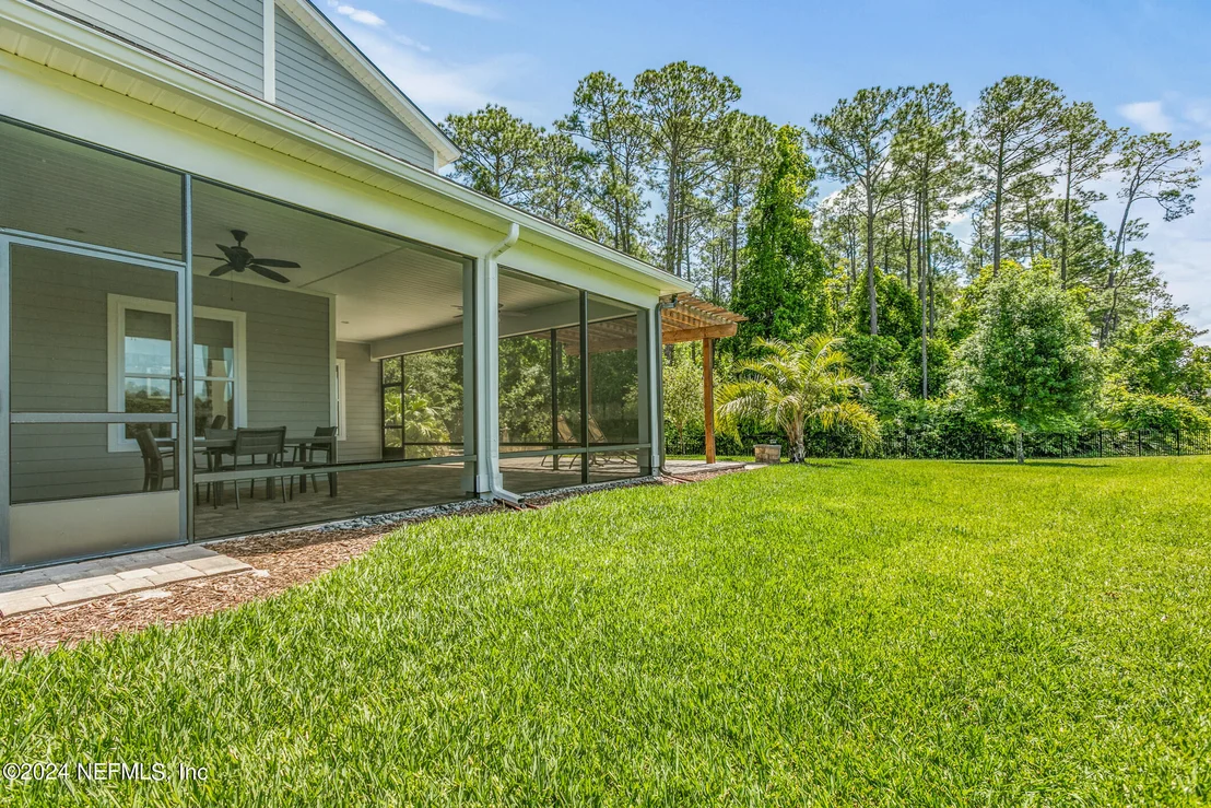 Photo of 863 OLD BLUFF Drive