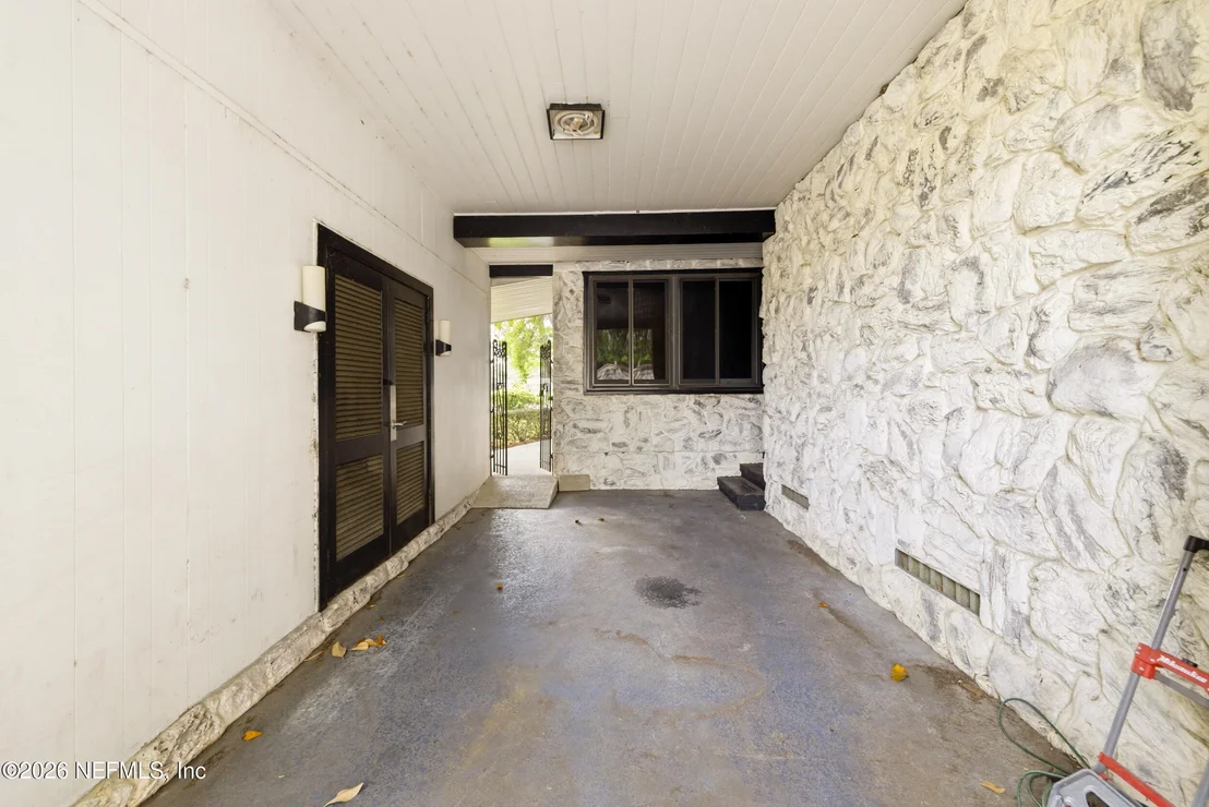Photo of 7484 SPINOLA Road