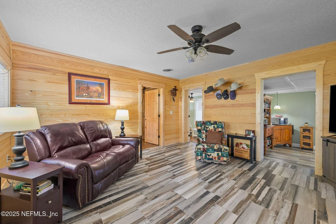 Photo of 113 DRIFTWOOD Lane