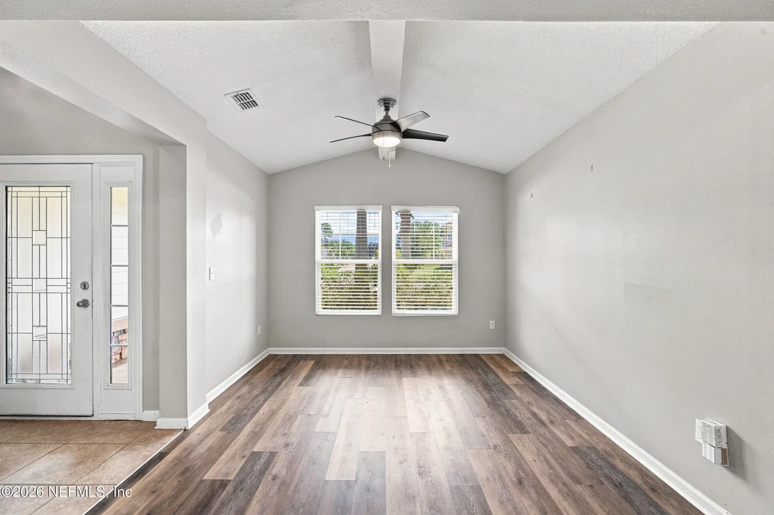 Photo of 285 W ADELAIDE Drive