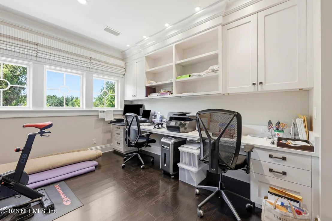 Photo of 1030 MAPLE Lane