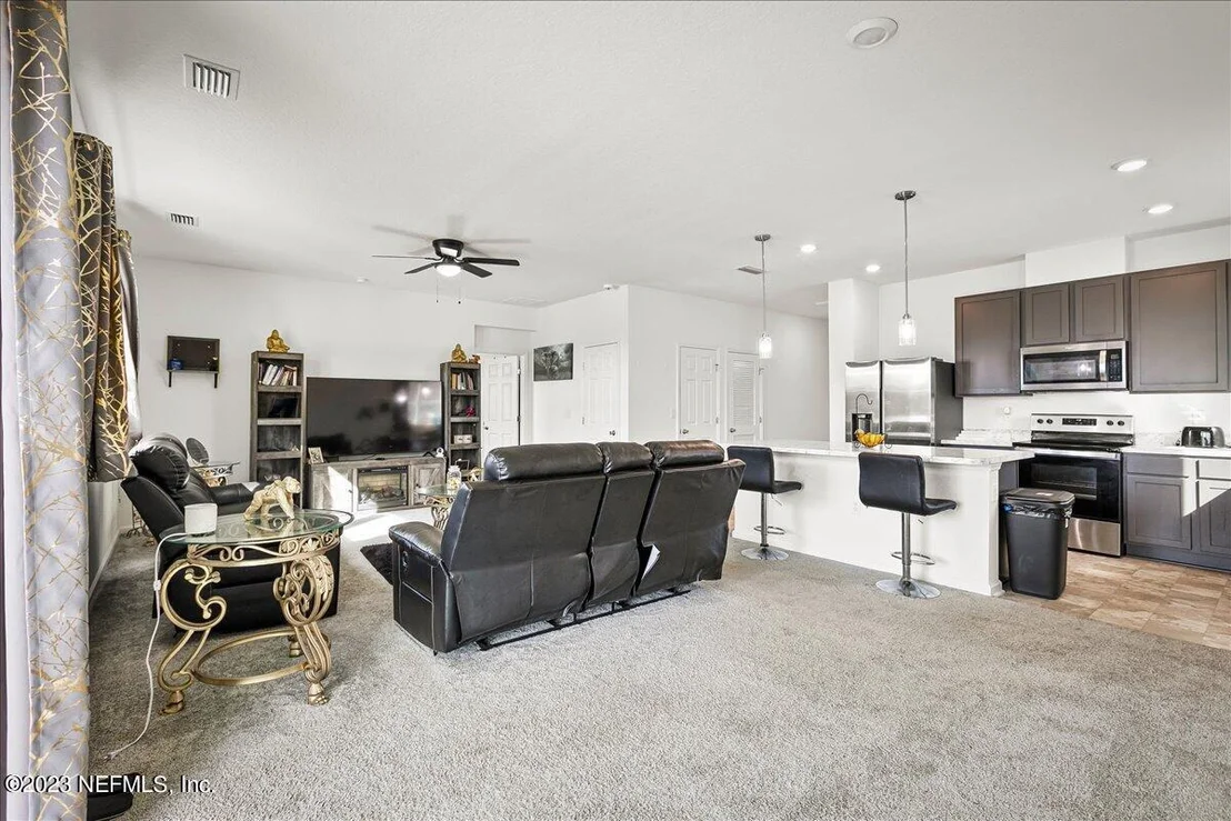 Photo of 10428 COLLINS FIELD Circle