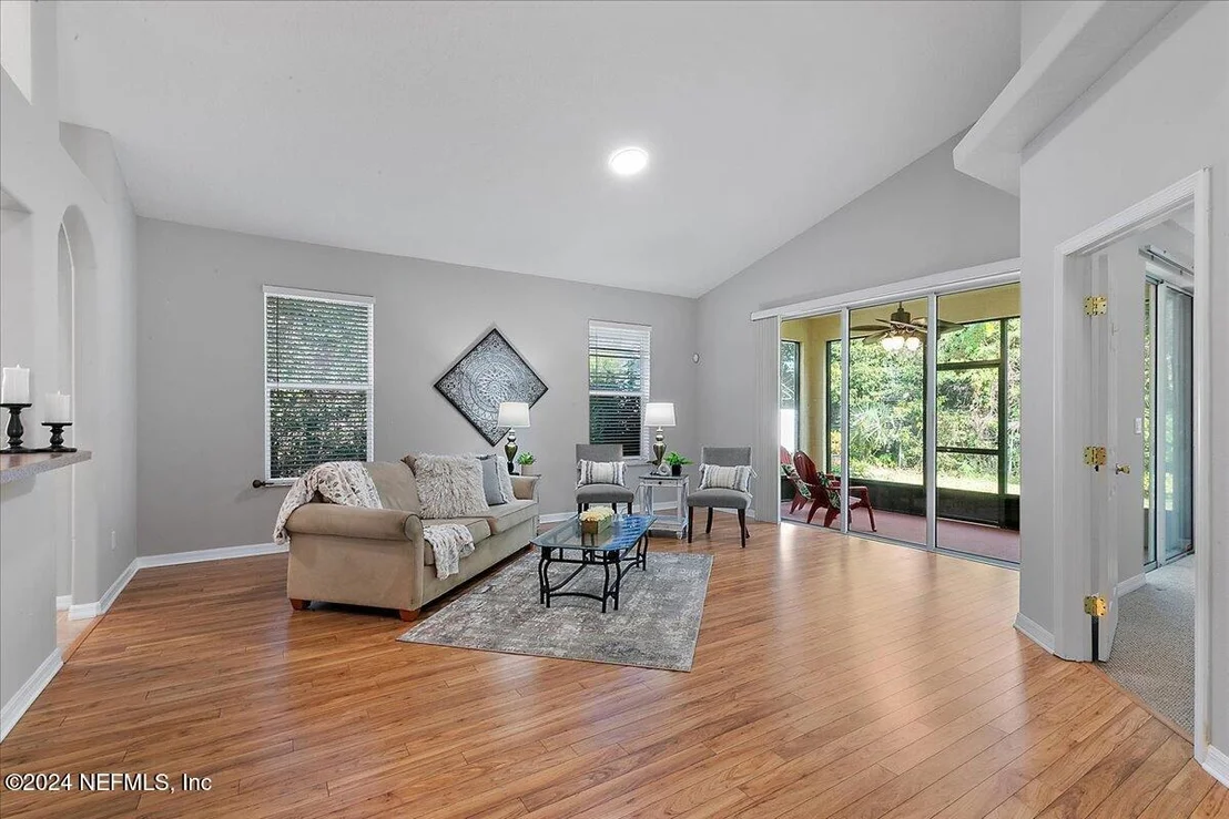 Photo of 1053 RIDGEWOOD Lane
