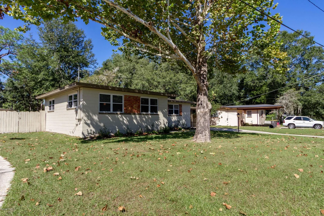 Photo of 7234 PINEVILLE Drive