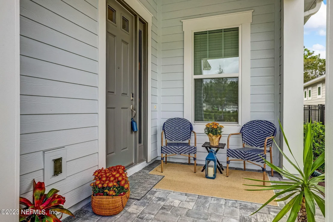 Photo of 214 HOPTREE Place