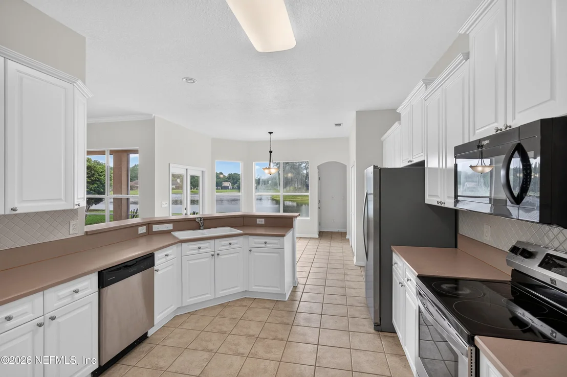 Photo of 587 OAKMONT Drive