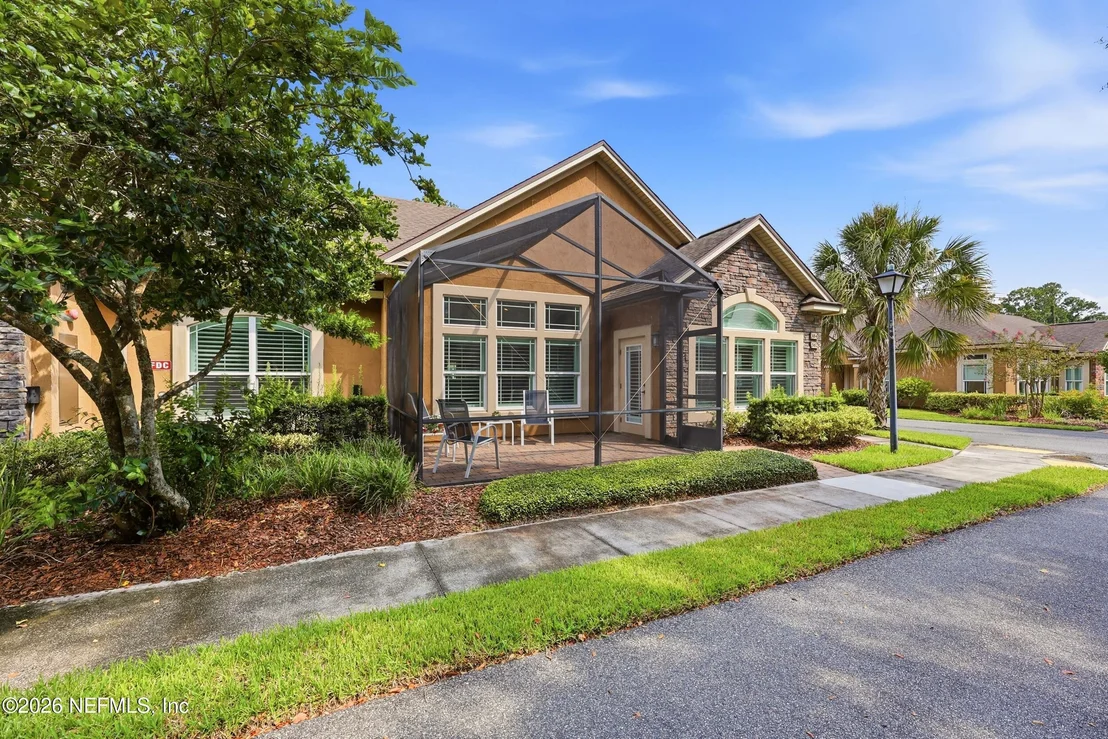 Photo of 382 SELOY Drive