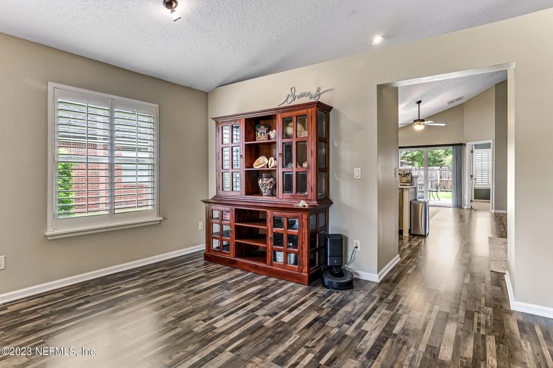 Photo of 412 JOHNS CREEK Parkway