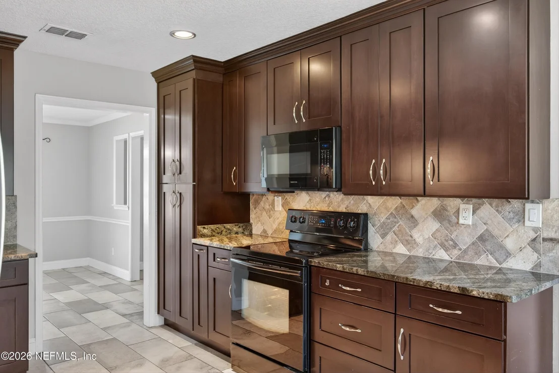Photo of 5353 RIVERTON Road