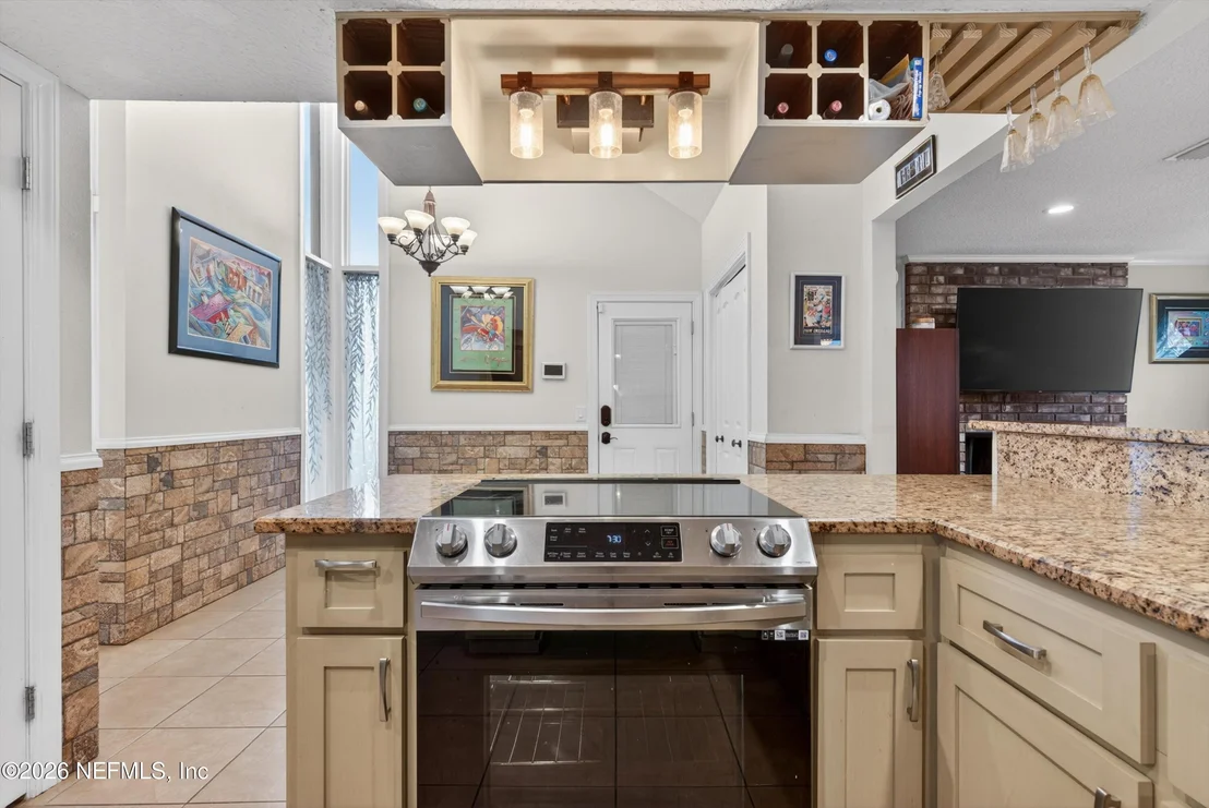 Photo of 2556 BOTTOMRIDGE Drive