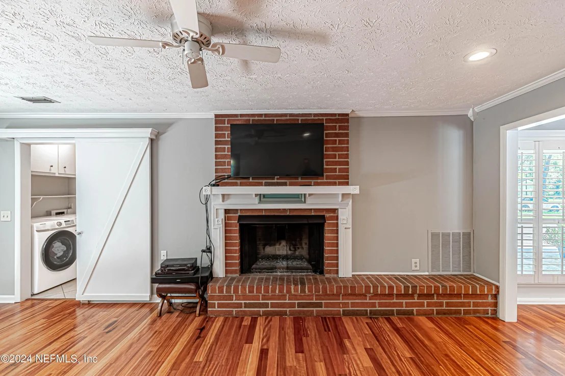 Photo of 2901 PACES FERRY Road S