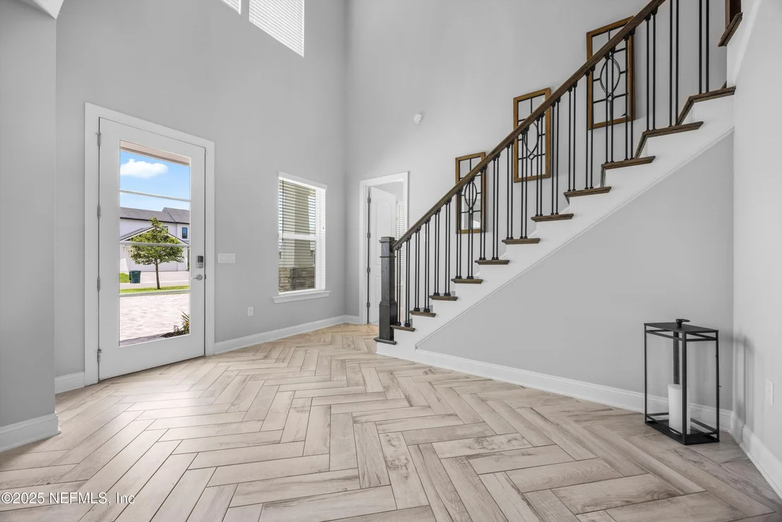 Photo of 10176 SILVERBROOK Trail