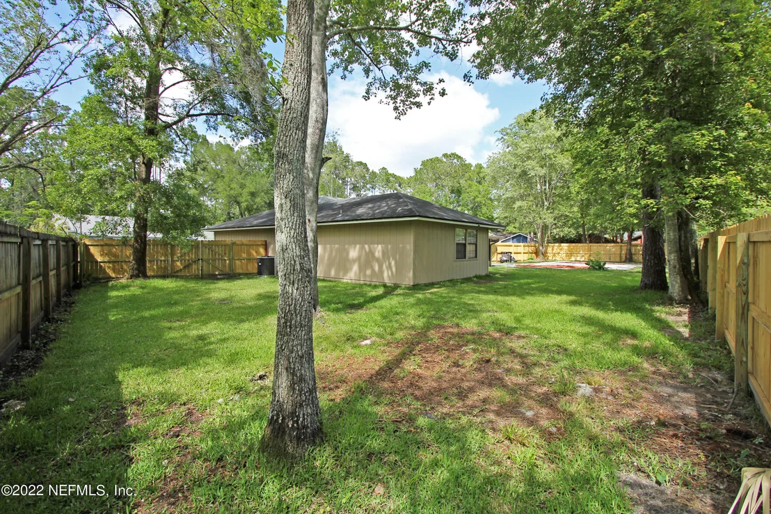 Photo of 8147 WEYBRIDGE Drive