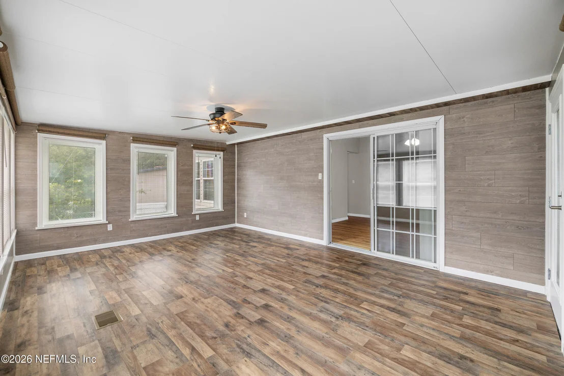 Photo of 1244 JONES Road