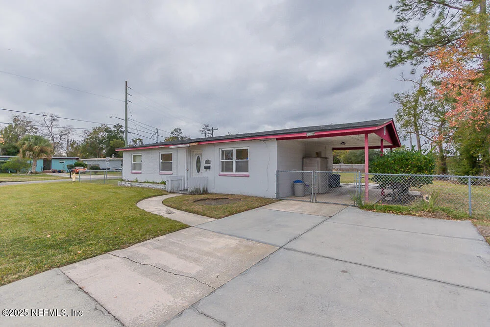 Photo of 4504 BARNES Road