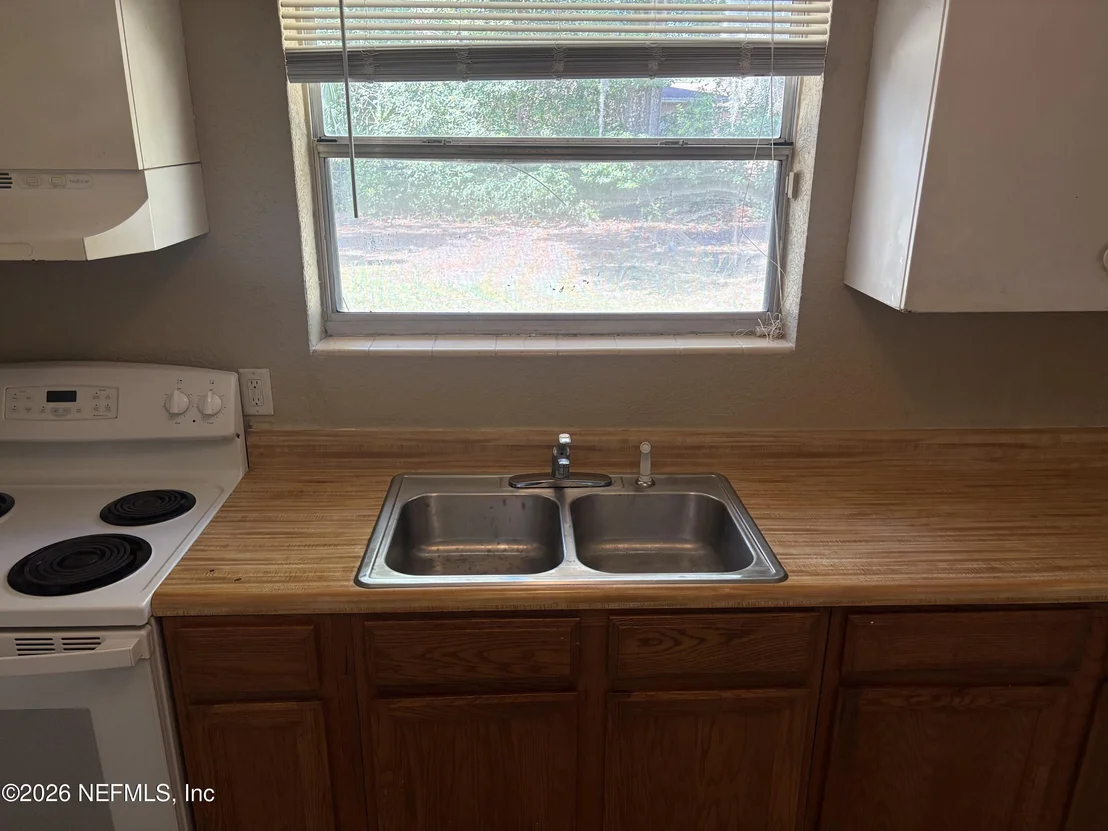 Photo of 6912 CORDAY Road