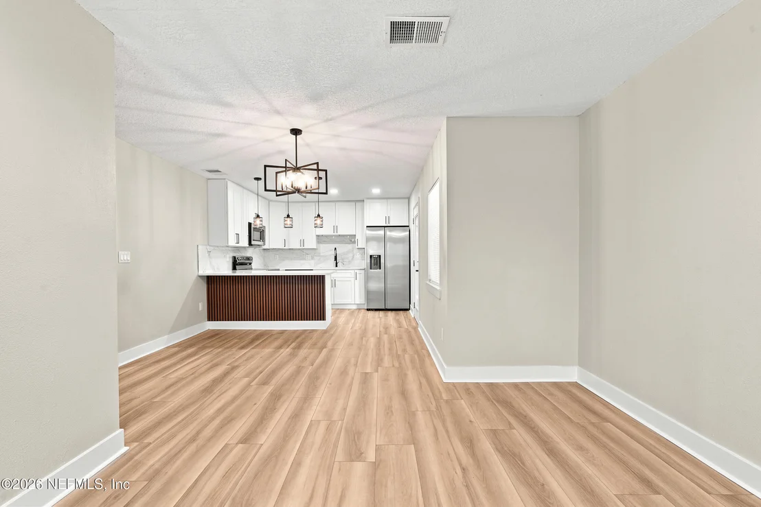 Photo of 5331 N NORTH RIVER Road
