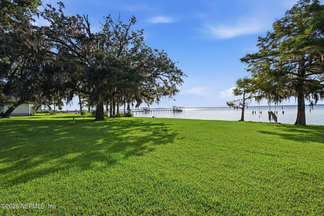 Photo of 514 RIVER Road