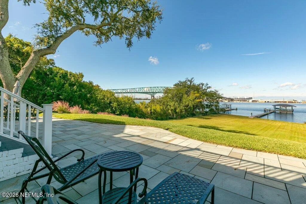 Photo of 4626 RIVER POINT Road W