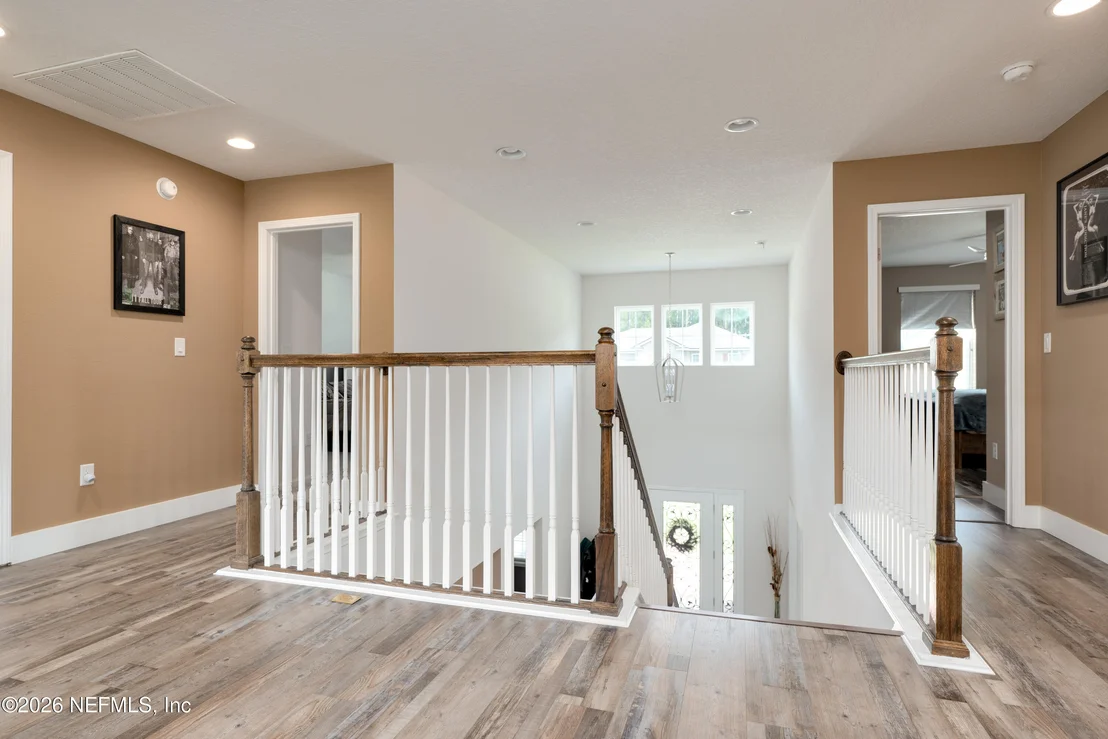 Photo of 392 DOWNS CORNER Road