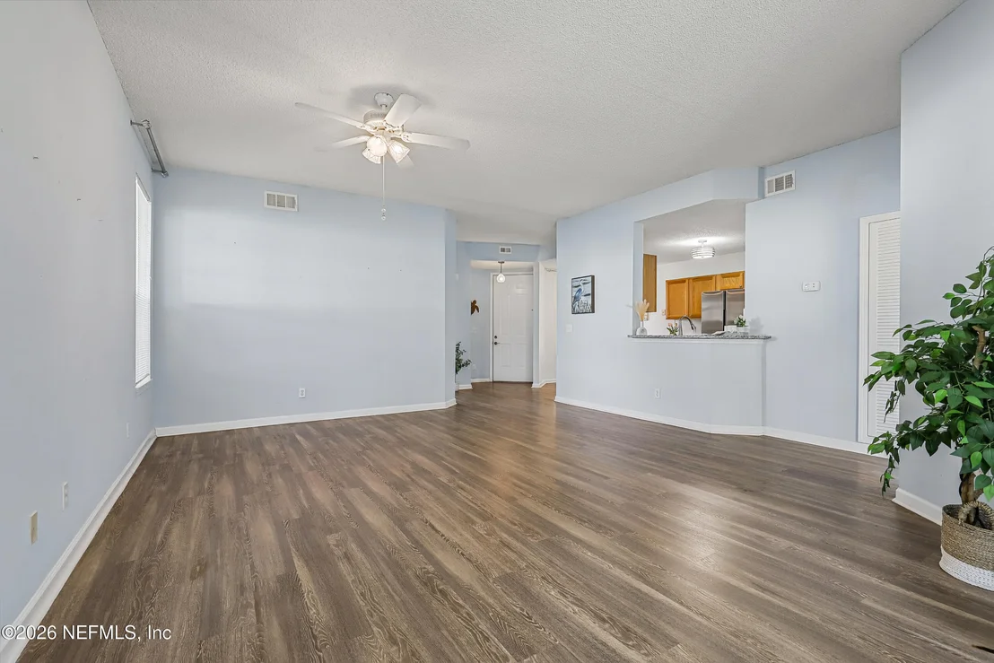 Photo of 910 PINE VALLEY Place