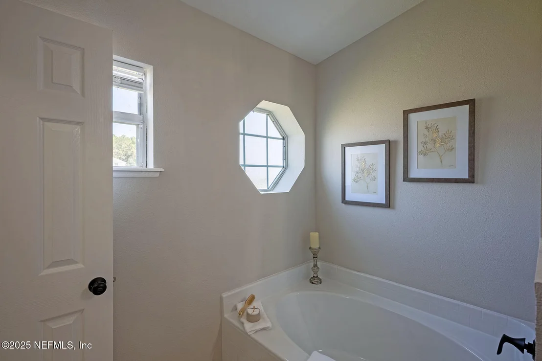 Photo of 2920 STONEGATE Lane