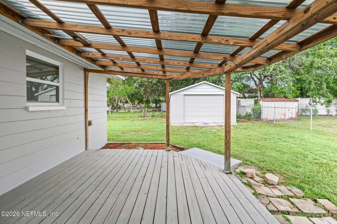 Photo of 215 HILLTOP Drive