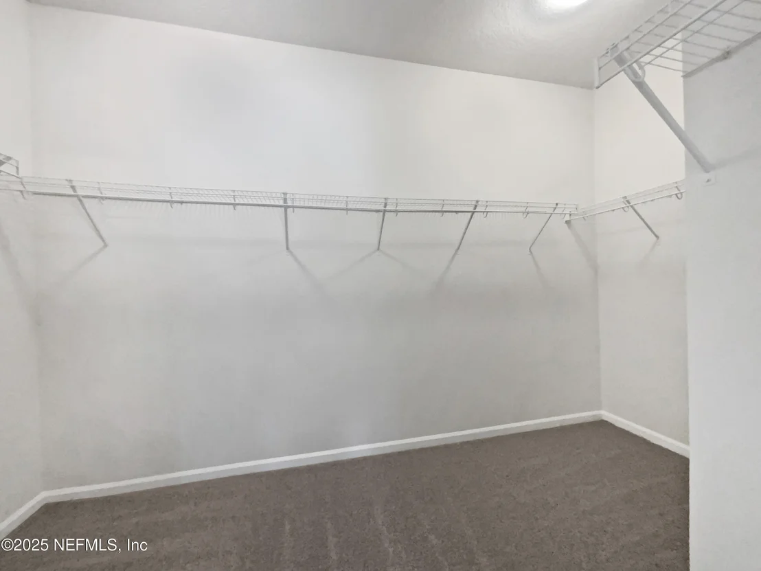 Photo of 1090 LAURISTON Drive