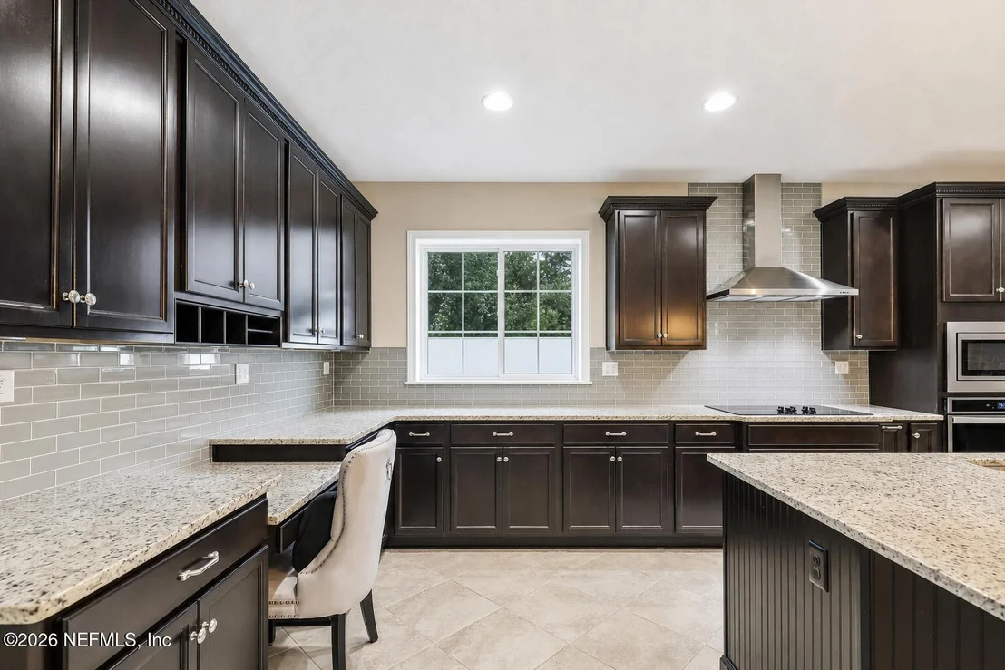 Photo of 910 LAUREL VALLEY Drive