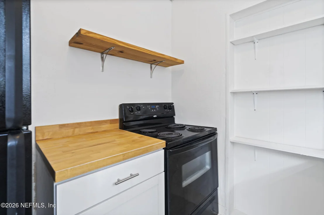Photo of 517 CLINTON Drive
