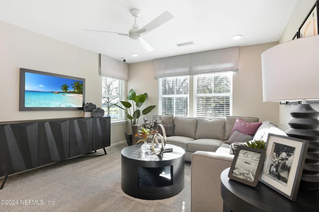Photo of 5616 TOMAHAWK LAKE Drive