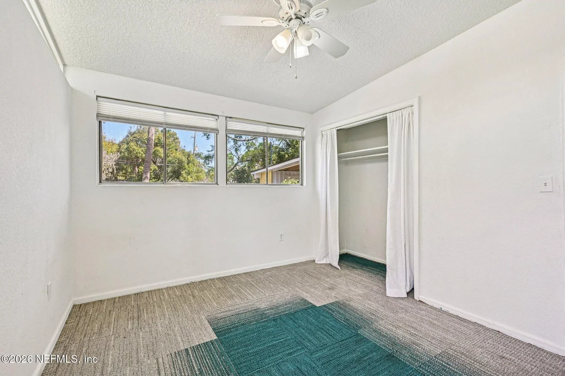Photo of 1044 HALIFAX Road