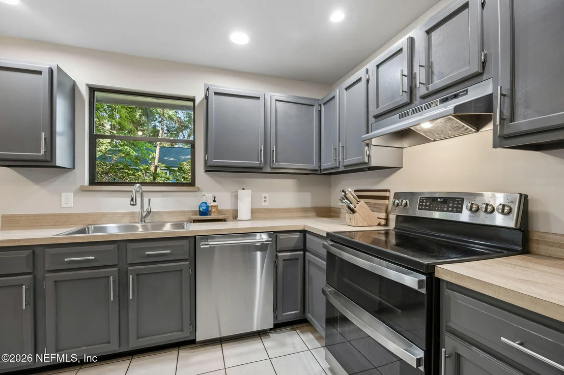 Photo of 1476 RIVERGATE Drive