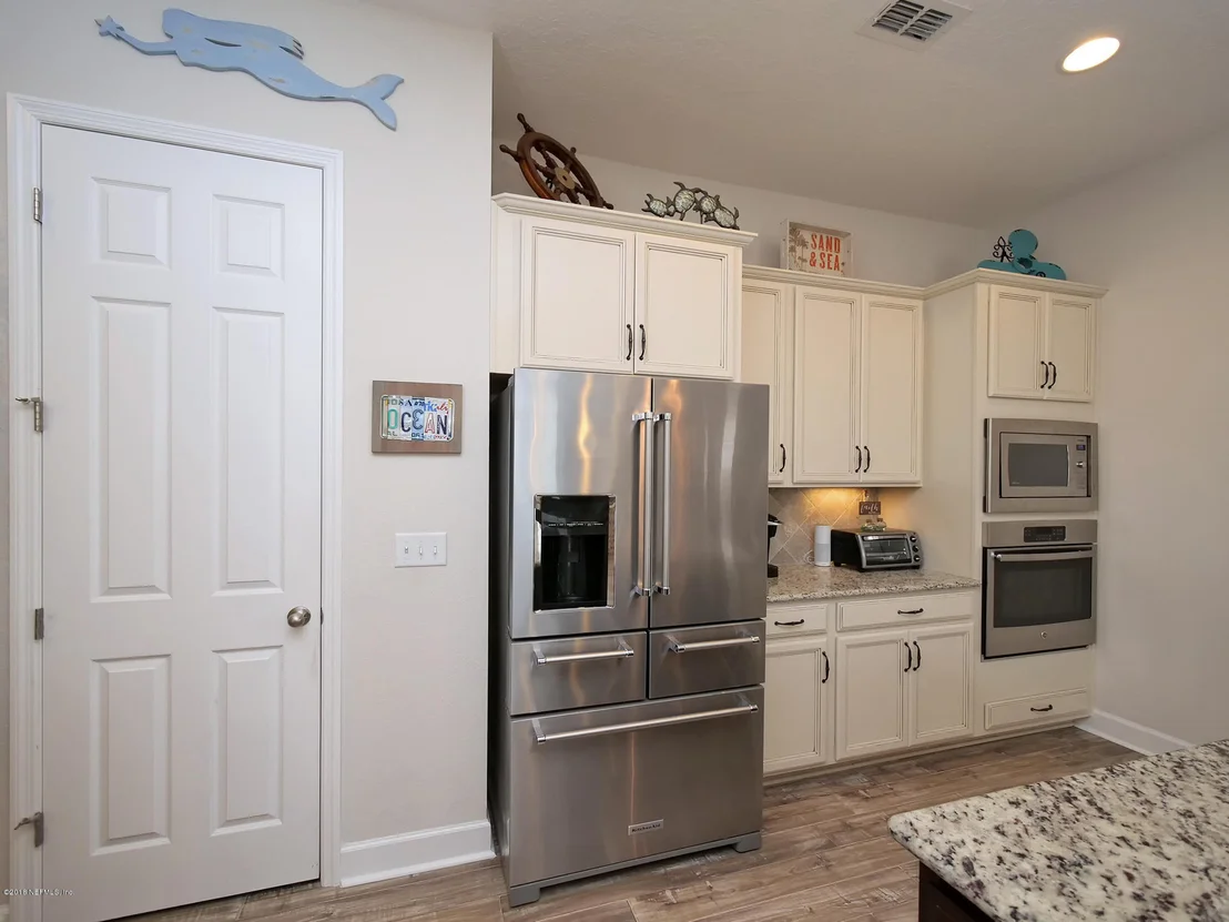 Photo of 453 EAGLE ROCK Drive