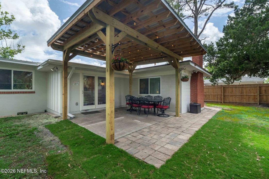Photo of 406 ARREDONDO Avenue
