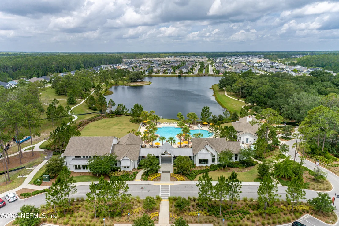Photo of 486 FARMFIELD Drive