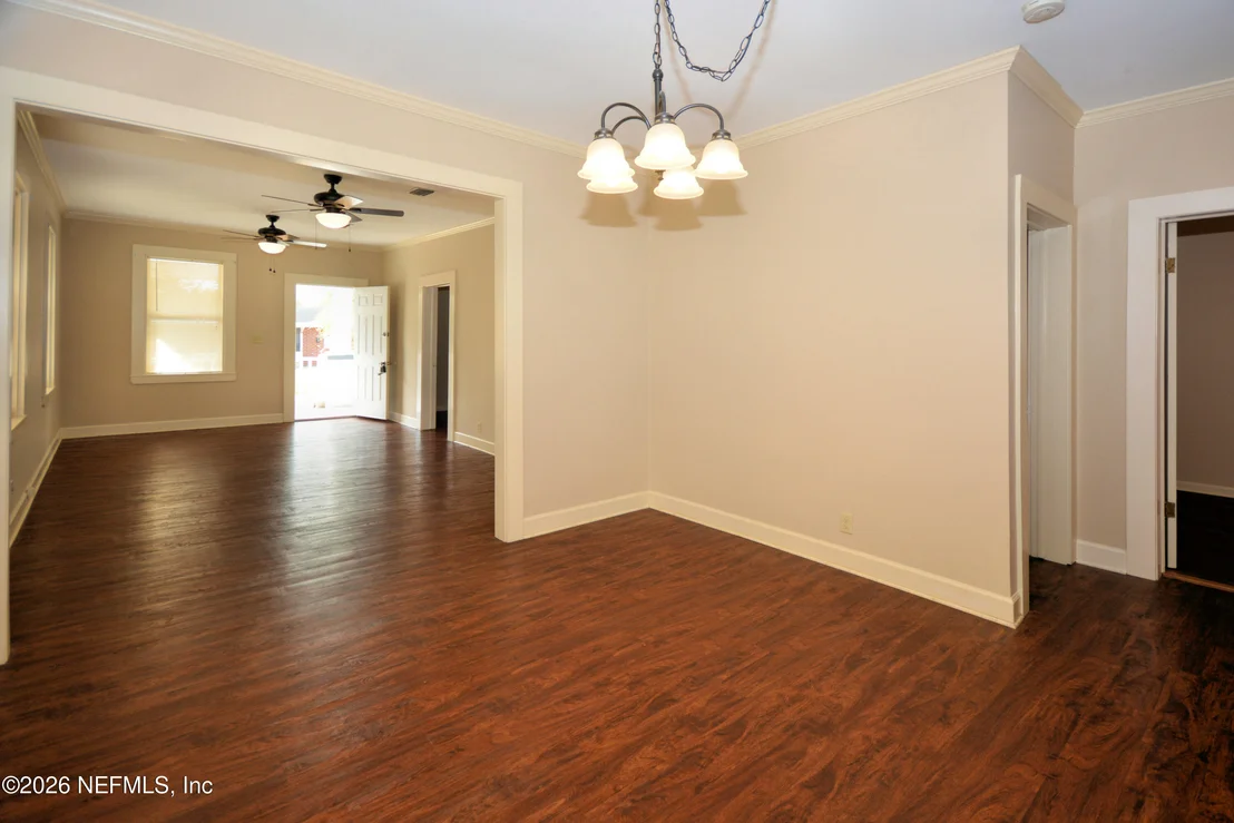 Photo of 4605 APPLETON Avenue