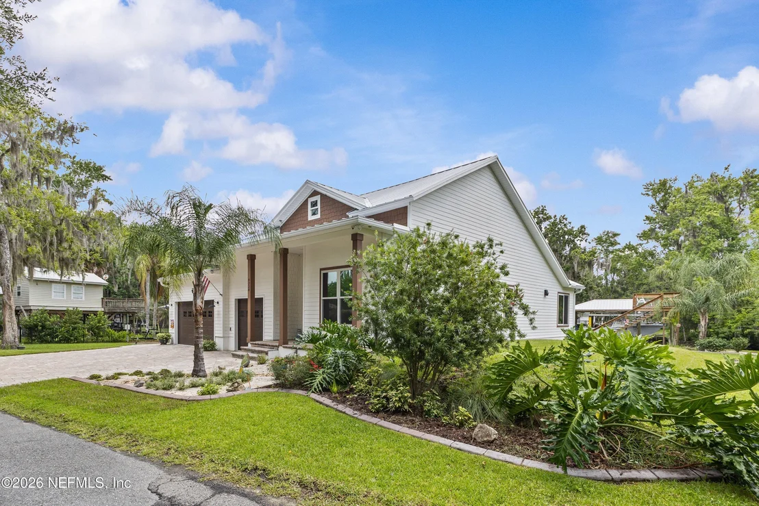Photo of 8228 HALL Lane