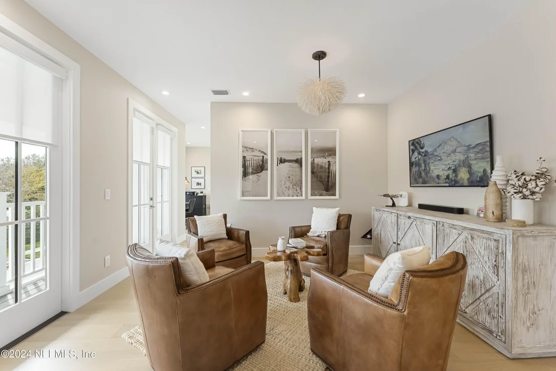 Photo of 469 GOLF VIEW Circle