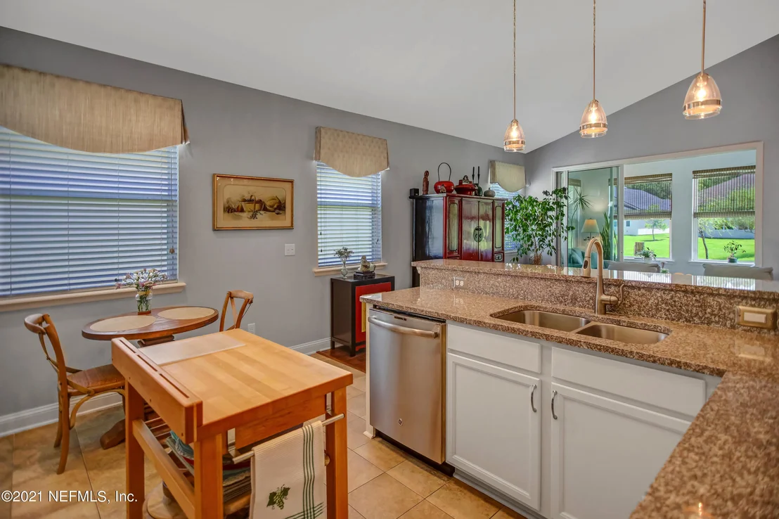 Photo of 584 N LEGACY Trail